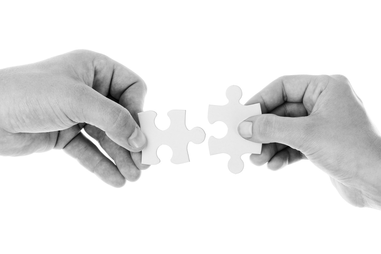 Team bei der Planung eines Engineering-Projekts